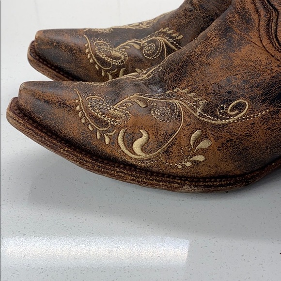 CIRCLE G- EMBROIDERED COWGIRL BOOTS - SQUARE TOE - Picture 4 of 15